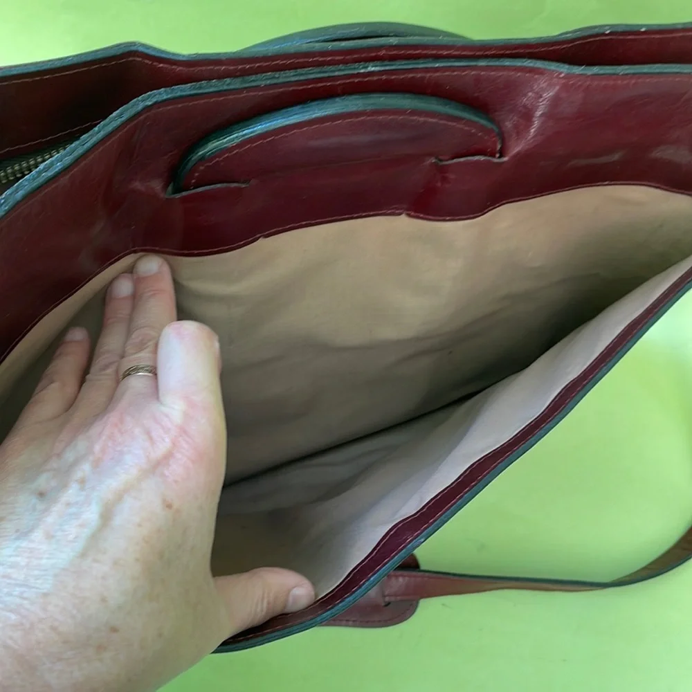 Vintage 90’s burgundy leather laptop bag